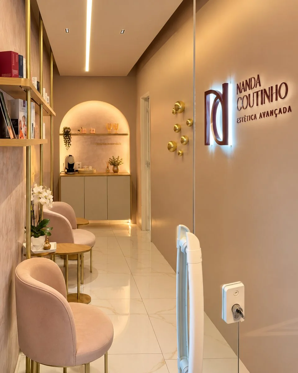 Recepção do espaço Nanda Coutinho Estética Avançada, em Fortaleza
